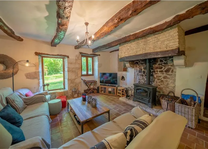 Magnifique Longere En Pierre Du Lot Piscine Privee Vaylats