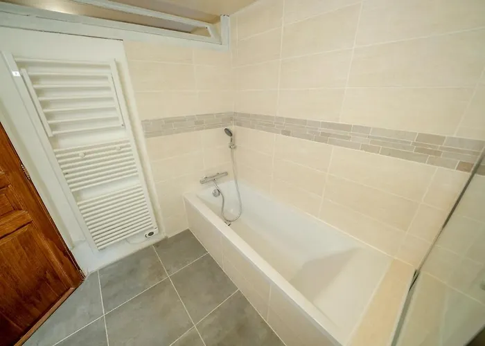 Magnifique Longere En Pierre Du Lot Piscine Privee * Vaylats